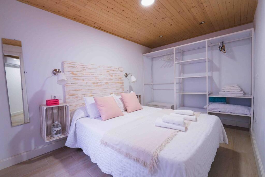 Apartamento En La Mejor Zona De Triana, Junto Al Puente Seville Luaran gambar